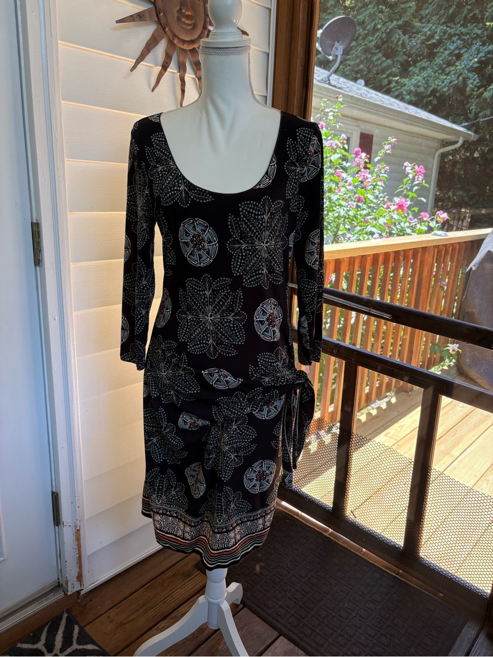 Max Edition Black Floral-Print Long Sleeve Scoop Dress